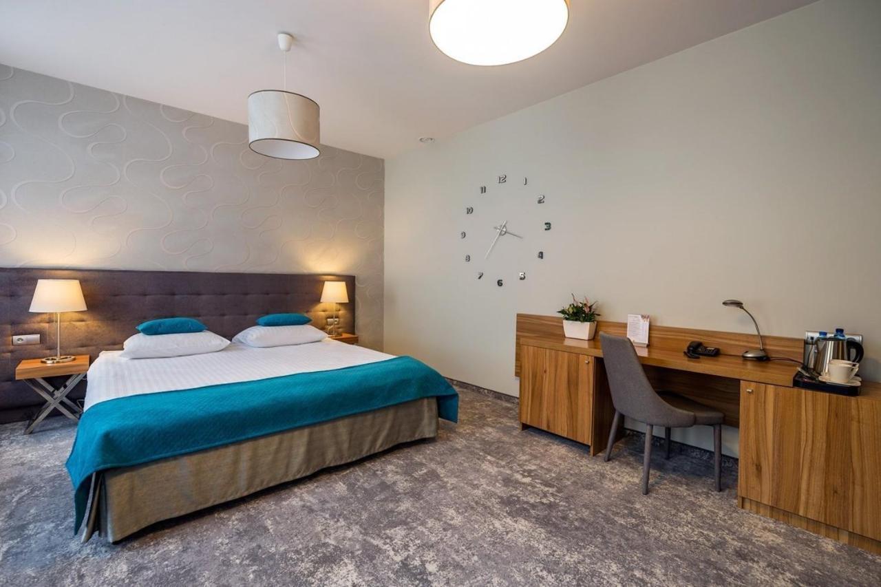 Tulip Hotels - Wroclaw Patio Екстериор снимка