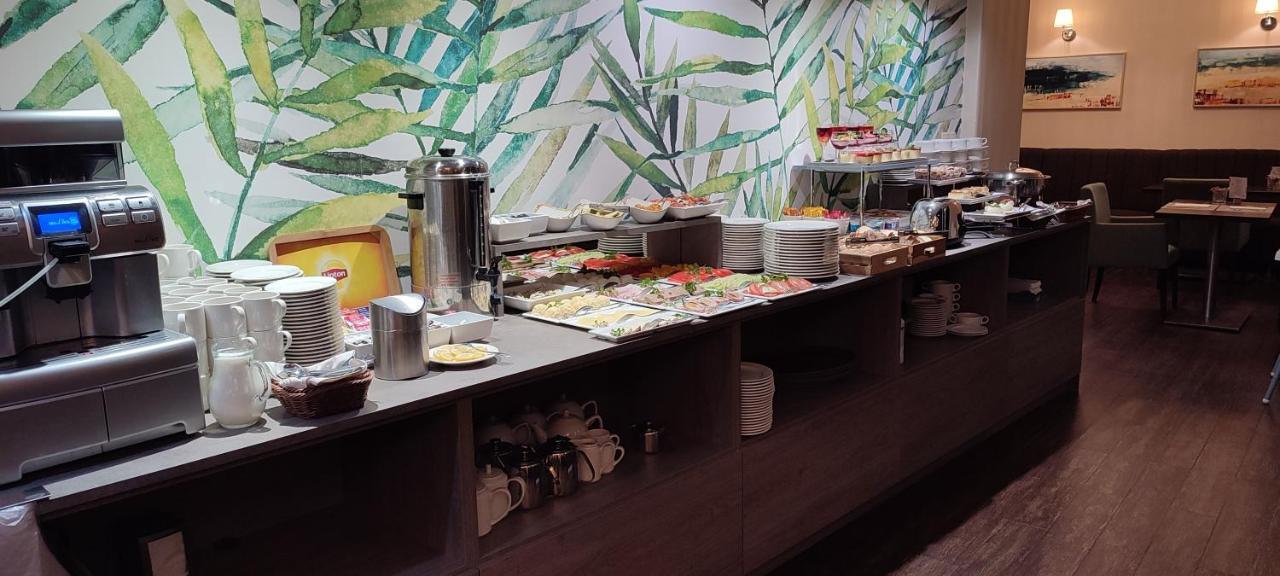 Tulip Hotels - Wroclaw Patio Екстериор снимка