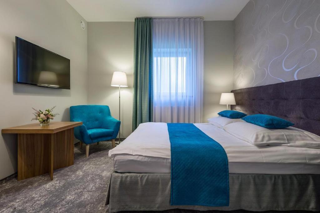 Tulip Hotels - Wroclaw Patio Екстериор снимка