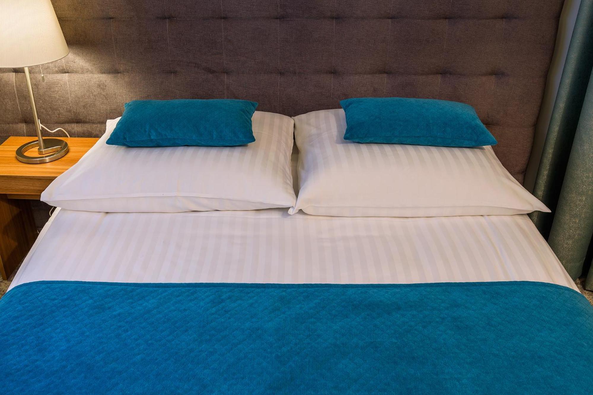 Tulip Hotels - Wroclaw Patio Екстериор снимка