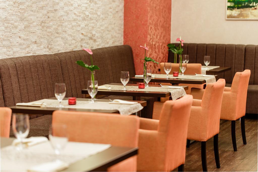 Tulip Hotels - Wroclaw Patio Екстериор снимка