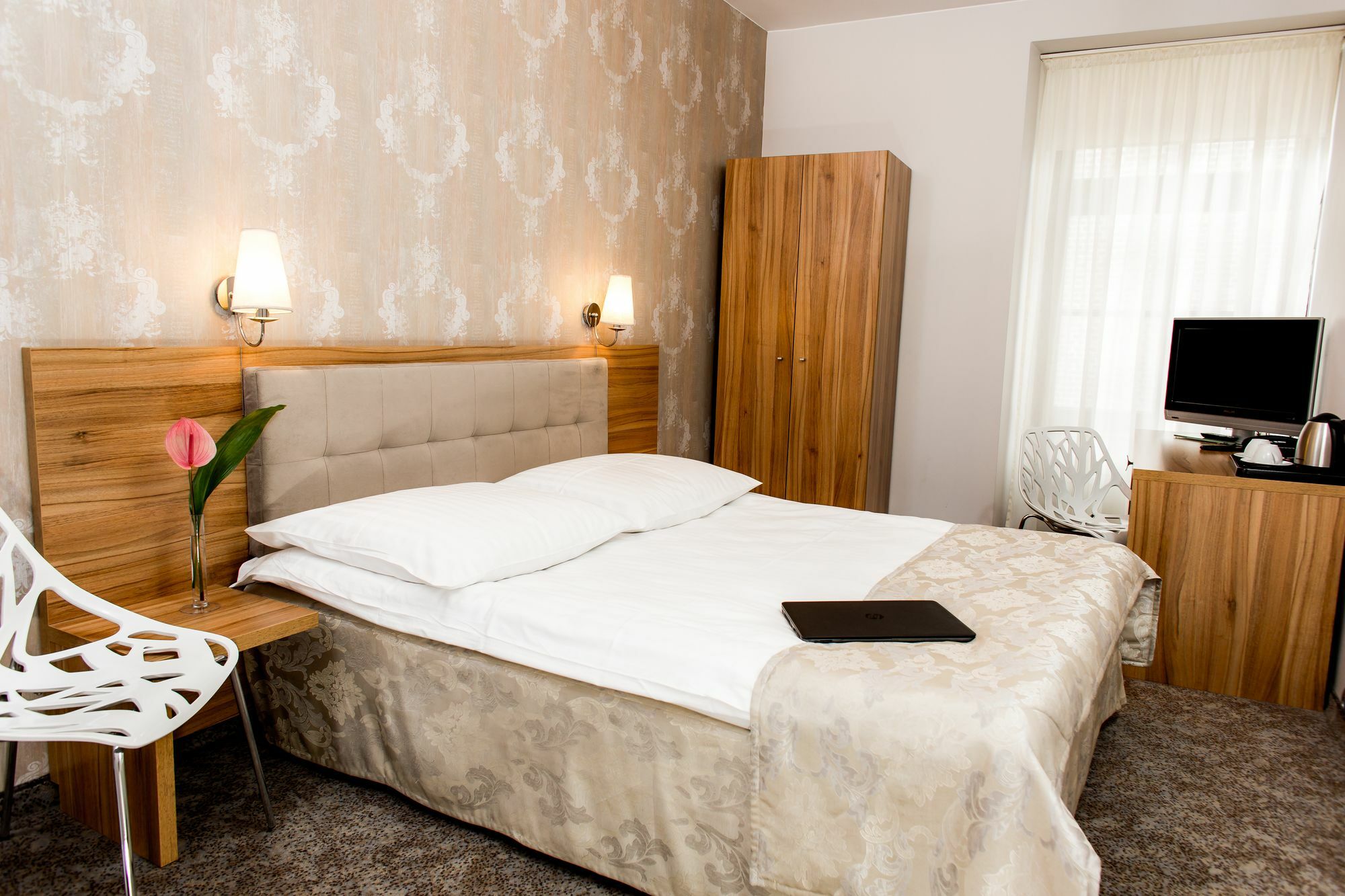 Tulip Hotels - Wroclaw Patio Екстериор снимка